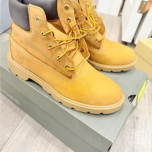 Timberland Wheat Lace-Up Juniors Boots